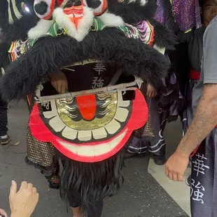 Happy year of the dragon! Xīn nián kuài lè