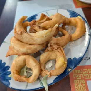 Crab and cream cheese wontons