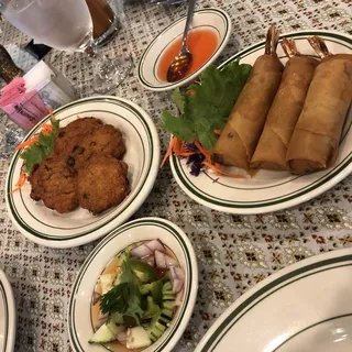 Shrimp Egg Rolls (2 Rolls)