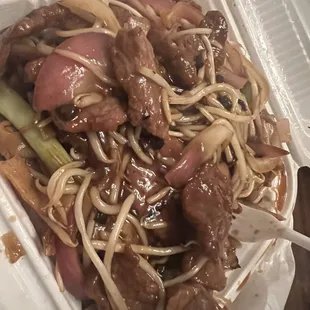 Chow Fun (beef w/ gravy).