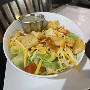 House salad with greek dressing