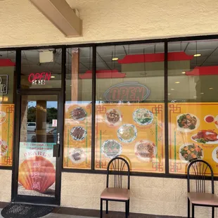 the outside of the restaurant