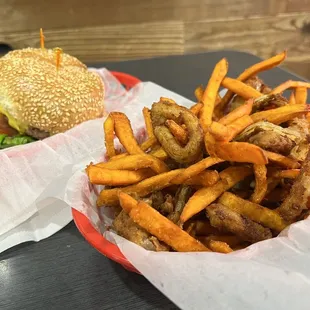 Pearl&apos;s Deluxe 1/2 Lb (With Cheese) and an order of Springs