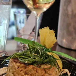 food, chicken wings and fried chicken