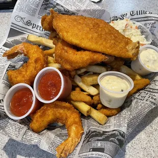 Mixed seafood fried platter