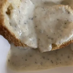 Biscuit and gravy