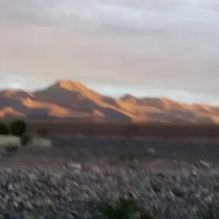 This is the scene during sundown that caused me to pull of Pebble Road around 5 pm on 10/29/2015