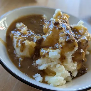 Mashed potatoes with chicken heart gravy