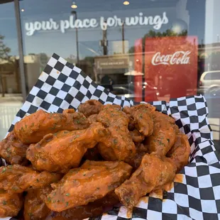 fried chicken, chicken wings, bbq wings, chicken wings and fried chicken, fried chicken wings, chicken, poultry, food, bbq chicken