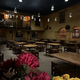 tables and flowers