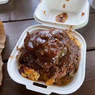 Shredded brisket with macaroni &amp; cheese