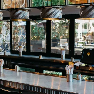 sushi and sashimi, interior