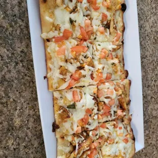 Cajun Alfredo Flatbread
