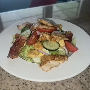 Grilled Chicken Crispy Salad