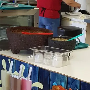 No sneeze bar and at the level a kid actually put his fingers in this salsa.  Would someone please call the health department on this place?