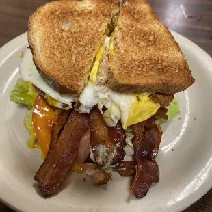 BLT w/egg