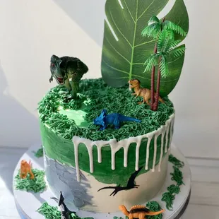 a dinosaur cake