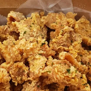 a basket of fried food