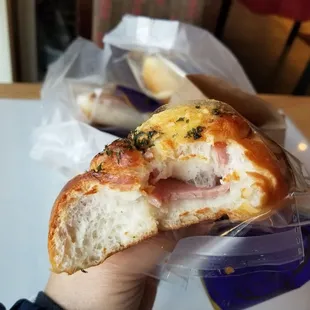Fresh garlic ham bun!