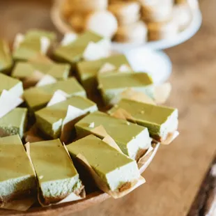 matcha cheesecake bars