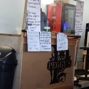 THEY HAVE HAND WRITTEN SIGNS EVERYWHERE....ORDER HERE...DON'T DO THIS...DON'T DO THAT. NOT A VERY WELCOMING ATMOSPHERE.