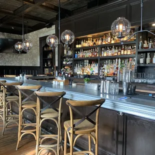 We sat in the bar for a quick lunch!