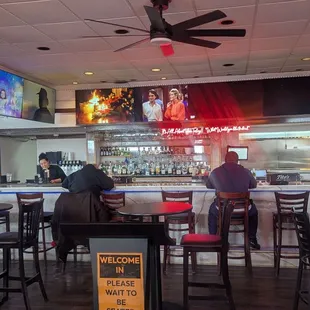 sushi and sashimi, interior