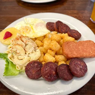 Hawaiian Plate w/ Tator Tots. Pretty Good.