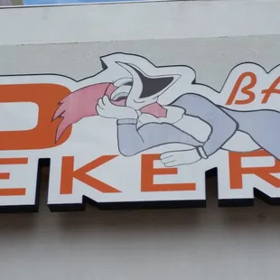 a sign for pekers bar