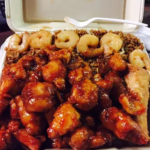 General Tso chicken/ shrimp fried rice