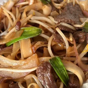 Beef chow fun
