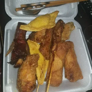 Pupu platter for 2. All is delicious!