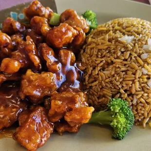 Lunch special with General Tso Chicken. Nice crunchy exterior, juicy interior. Great! It comes with a flavorful fried rice and a drink.