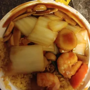 Lunch Special: Shrimp w/ Chinese Veggies &amp; Fried Rice