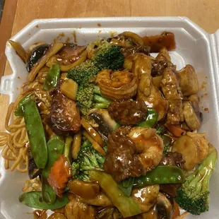 Peking pan fried noodles