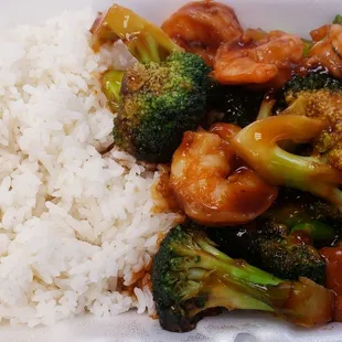 Shrimp and Broccoli Lunch Special !! Very very good !!