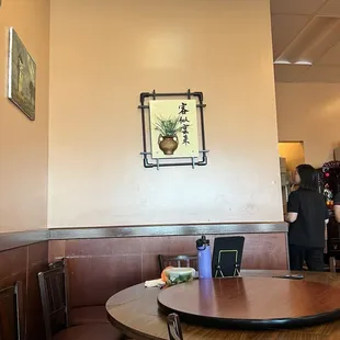 inside - round table