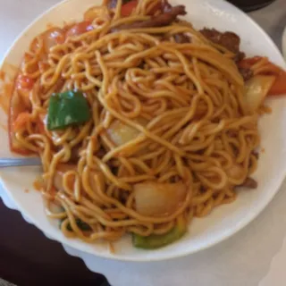 Tomato Beef Chow Mein