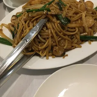 N5. Homemade Noodles with Shrimp
