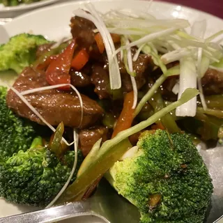 S16. Steak with Black Pepper