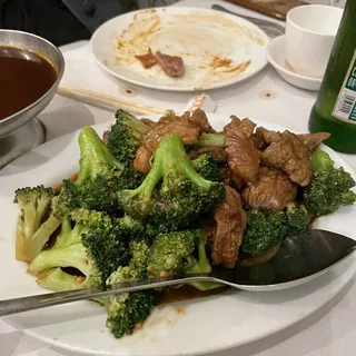 S39. Beef with Broccoli