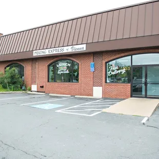 Peking Express parking