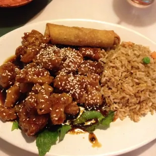 Sesame Chicken, lunch portion.