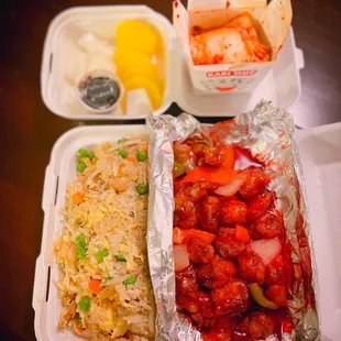 IG: @253Eater  Combination Plate: Sweet and Sour Combination Chicken fried rice