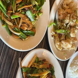 Beef Hunan Beef , fried Shrimp Chow Fun