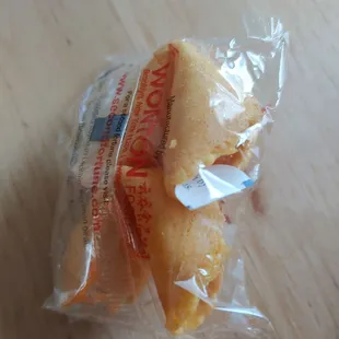 A double fortune cookies