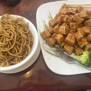 84. General Tso&apos;s Tofu with noodles.