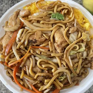 Chicken Lo Mein