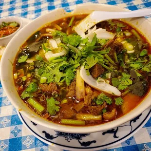 Bún bò hue