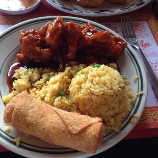 General Tso's, fried rice, Eggroll